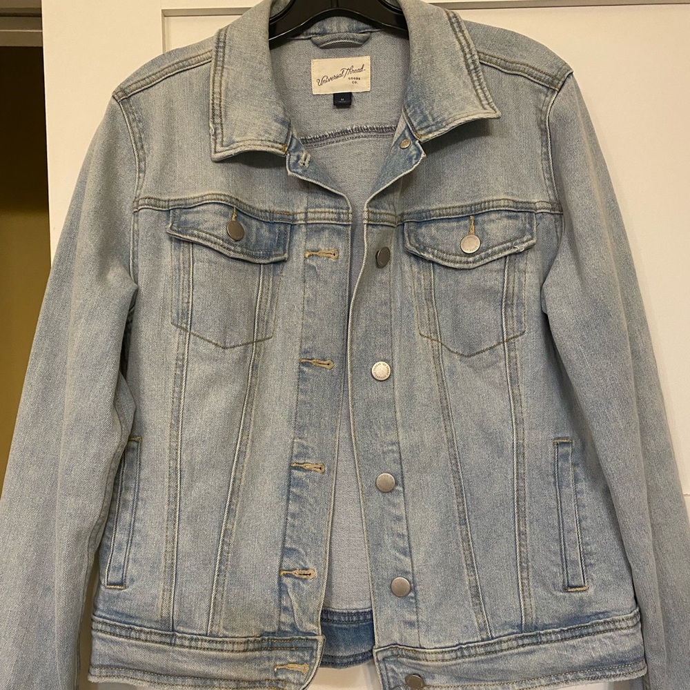 Universal Thread Light Wash Denim Jacket